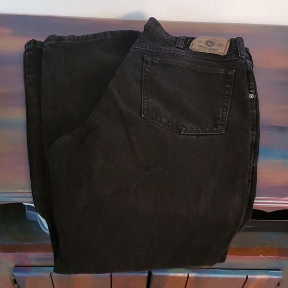 EUC Black Wrangler Jeans Sz 36" x 32" - Picture 3 of 8